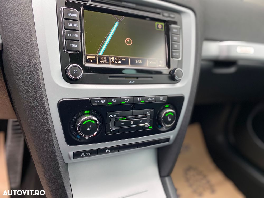 Skoda Octavia Combi 2.0 TDI DPF 4x4 DSG Scout - 29