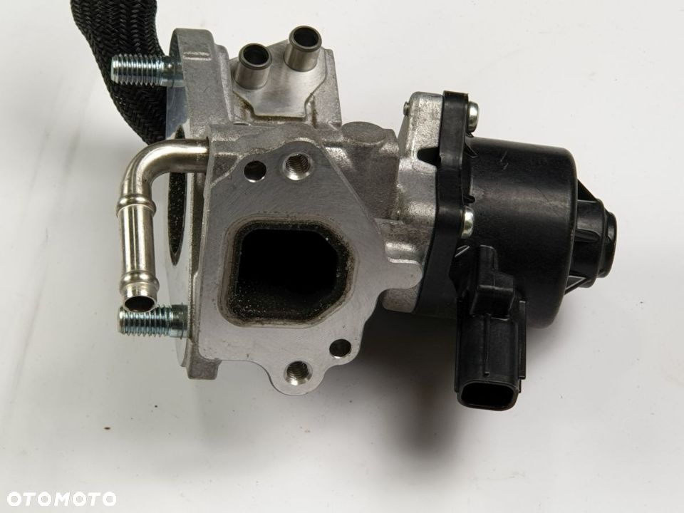 Zawór EGR TOYOTA C HR 2.0H od 2019 roku - 3