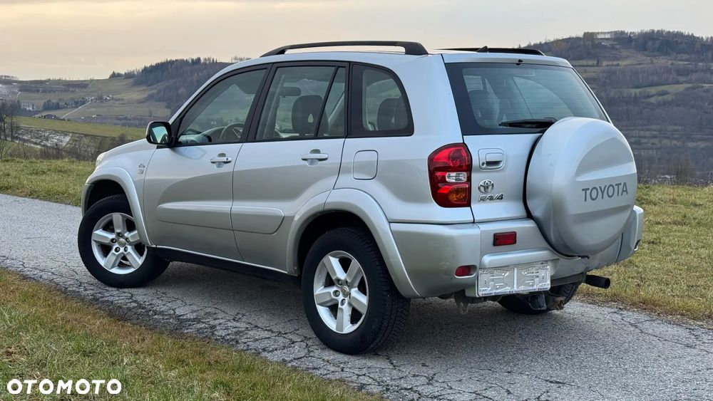 Toyota RAV4 D-4D 4x4 Executive - 3