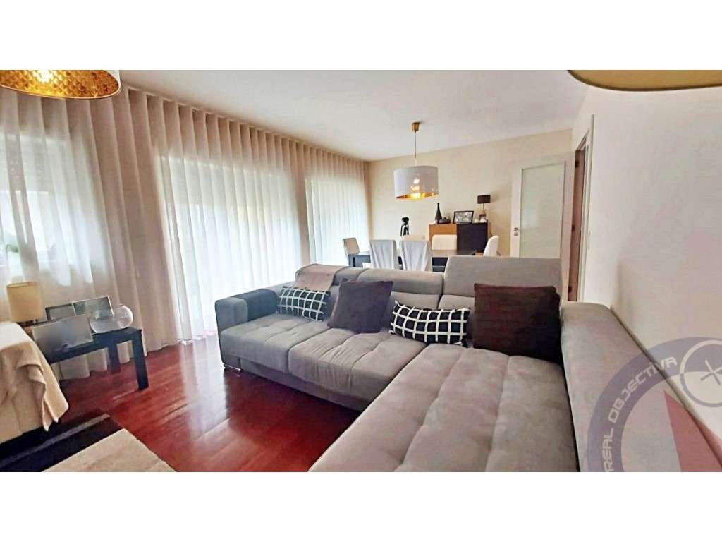 T3 com terraço e lugar de garagem - ISMAI - Grande imagem: 3/13