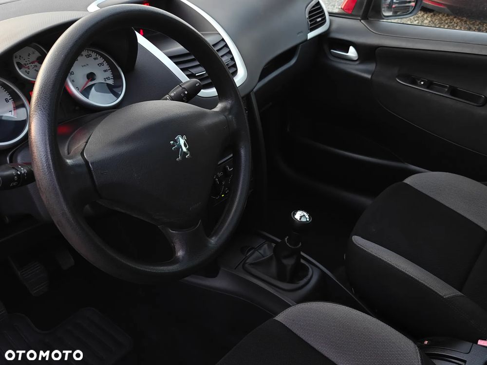 Peugeot 207 95 VTi Urban Style - 10