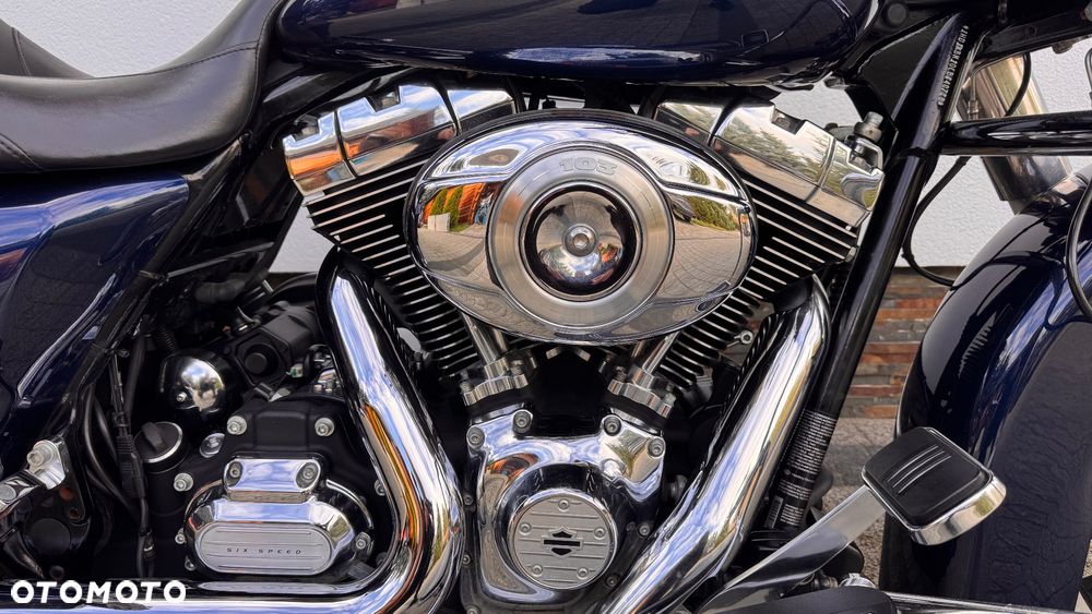 Harley-Davidson Touring Street Glide - 9