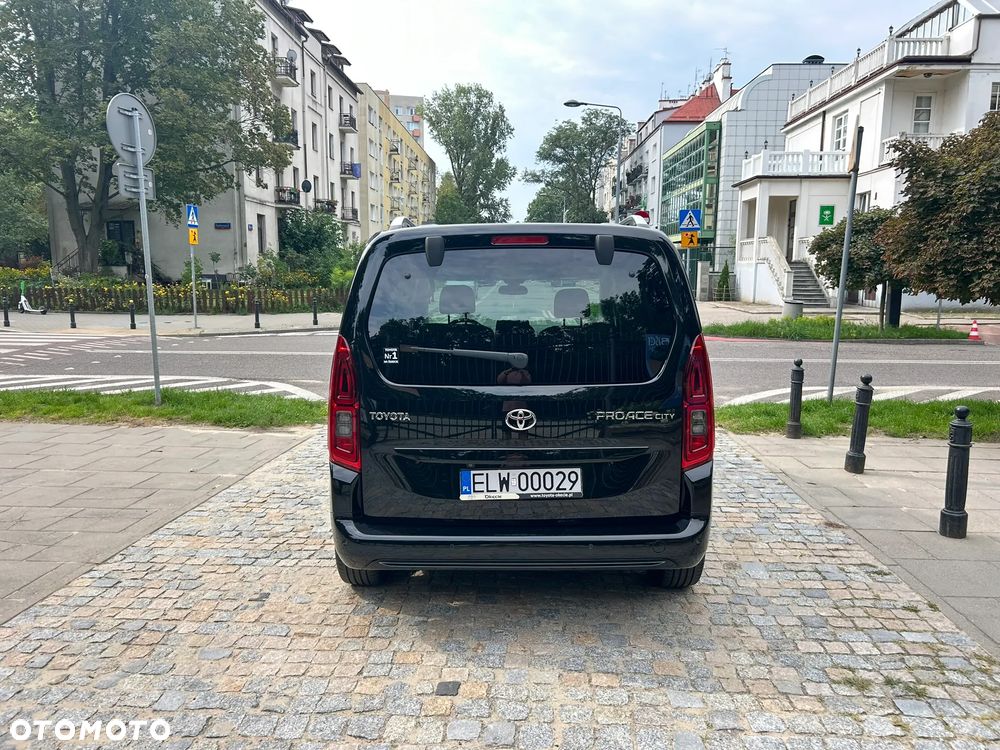 Toyota Proace City Verso 1.5 D-4D Family - 11