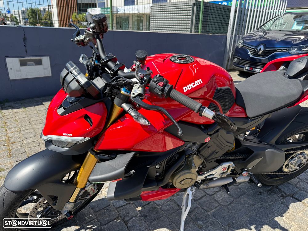 Ducati Streetfighter V4S - 37