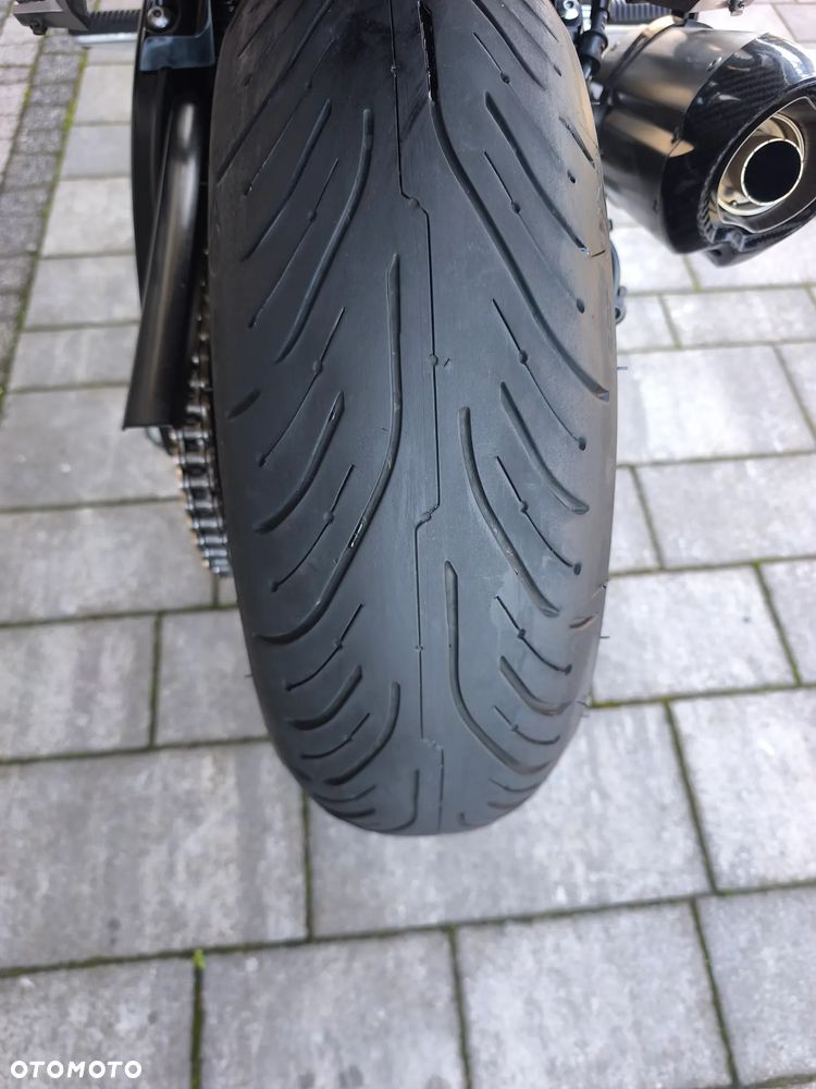 Yamaha FZ - 33