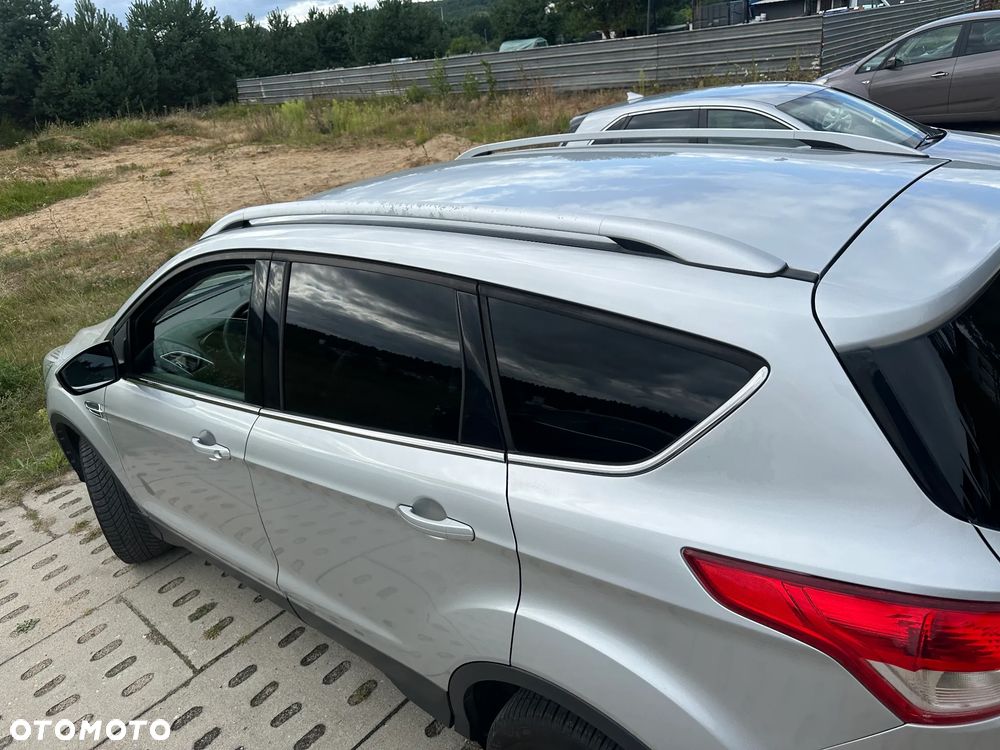 Ford Kuga 2.0 TDCi 2x4 Titanium - 15