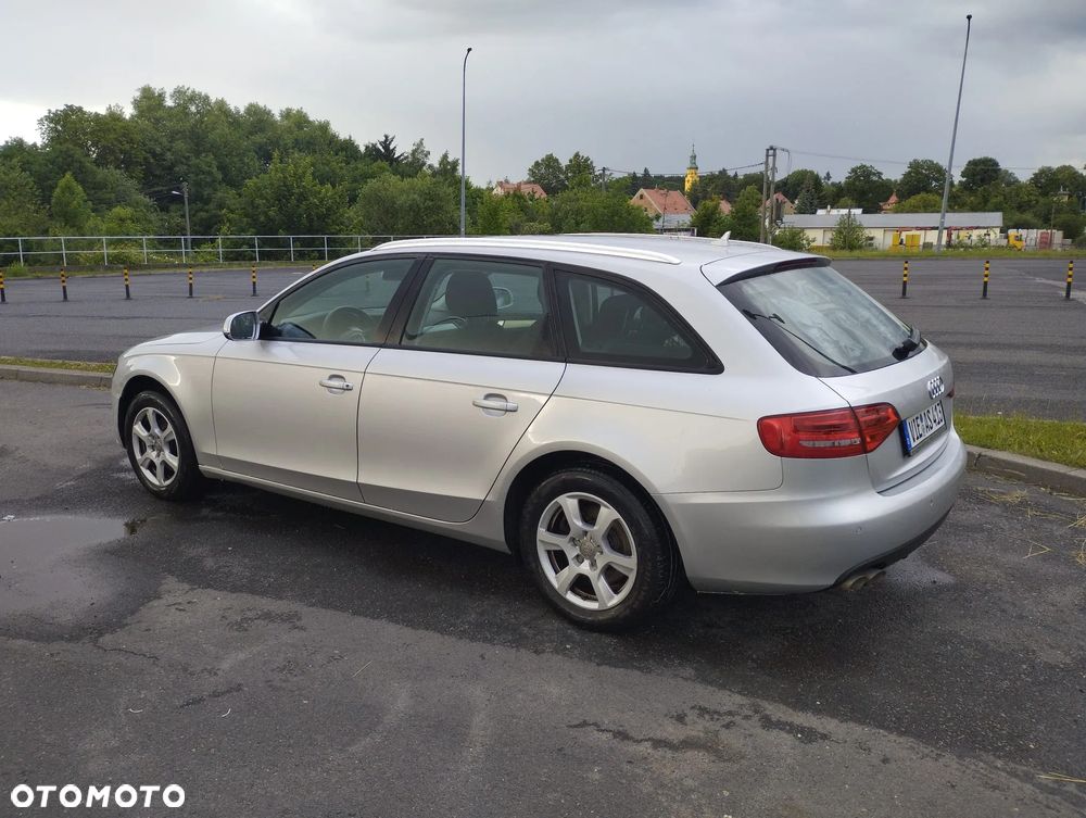 Audi A4 Avant 2.0 TDI DPF multitronic Attraction - 5