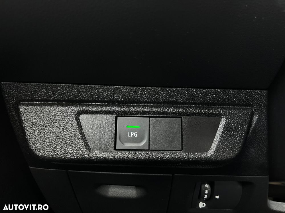 Dacia Logan TCe 90 MT6 Journey - 15