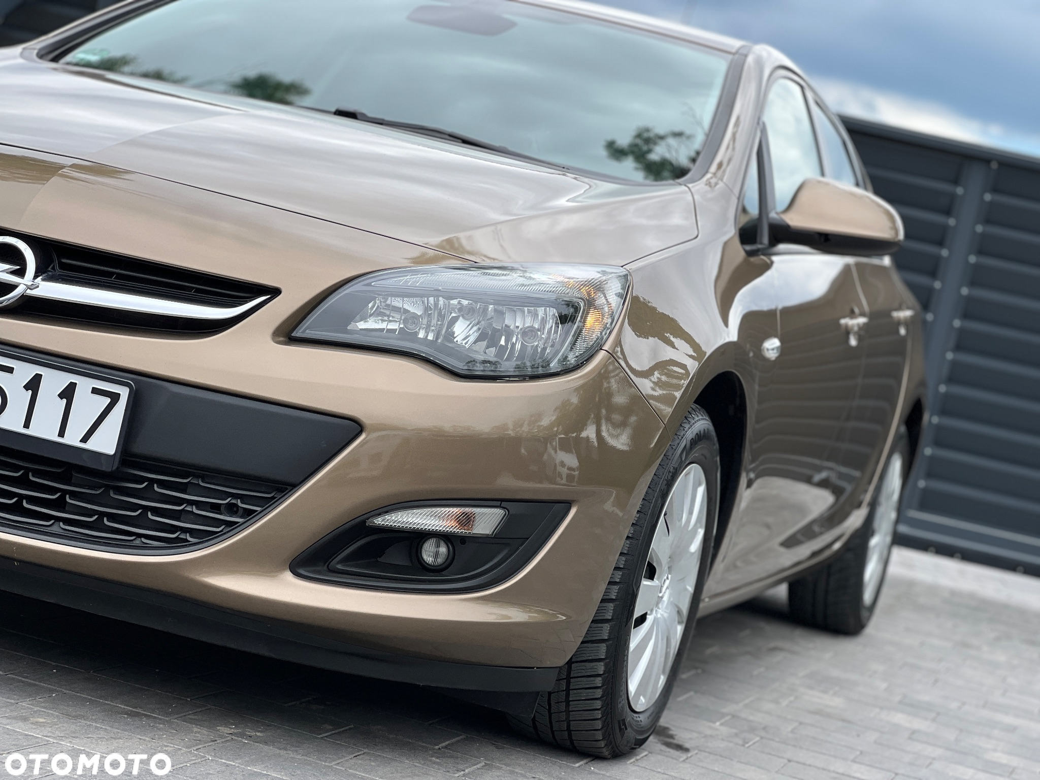 Opel Astra IV 1.4 T Essentia - 25