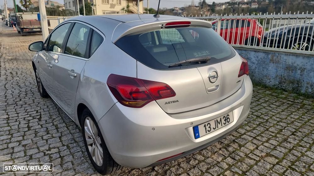 Opel Astra 1.7 CDTI Cosmo - 2