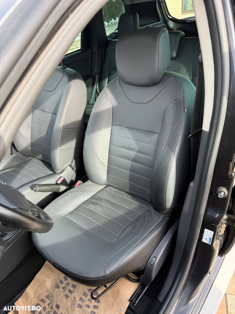 Dacia Duster dCi 110 FAP 4x4 Prestige - 11