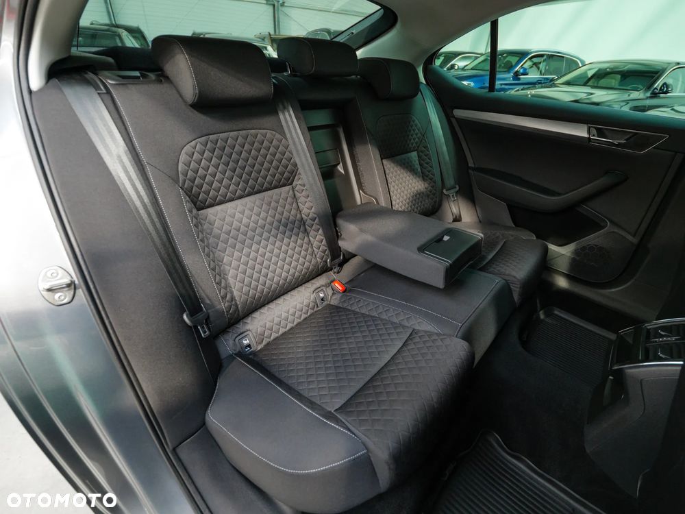 Skoda Superb 2.0 TDI SCR Ambition - 22