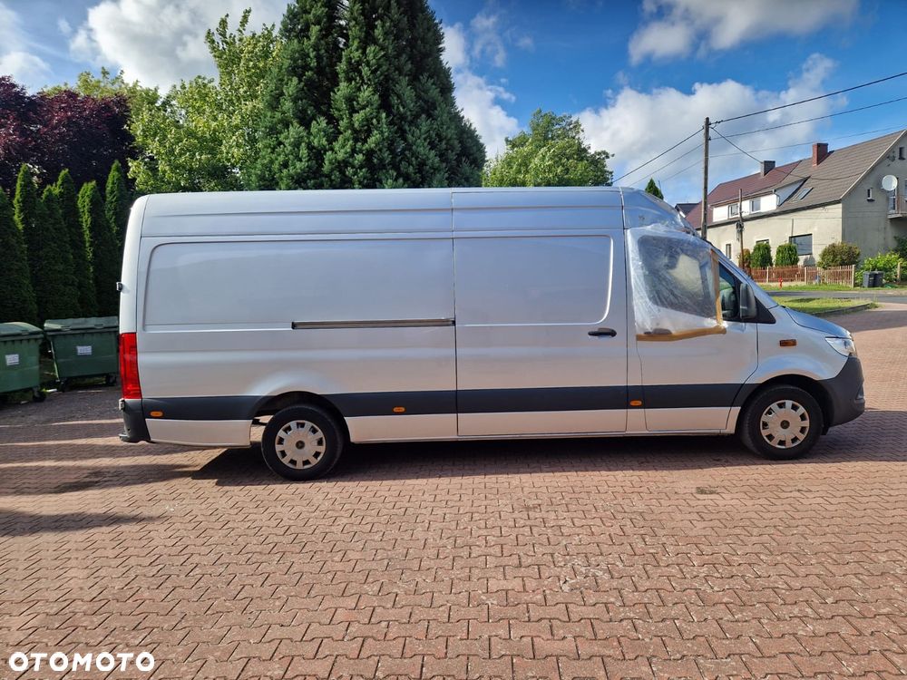 Mercedes-Benz Sprinter - 10