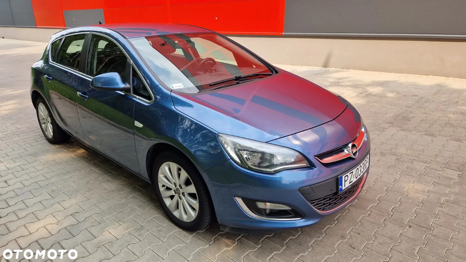 Opel Astra IV 1.4 T Cosmo - 3