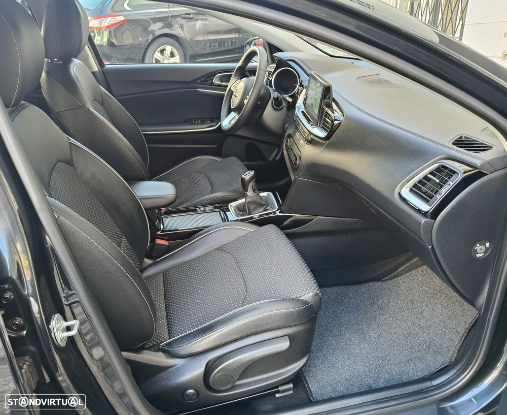 Kia Ceed SW 1.0 T-GDI TX - 17