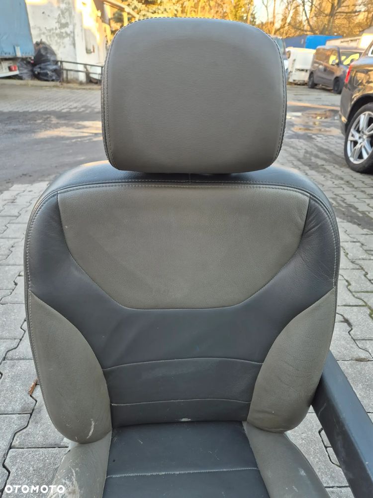 FOTEL PASAŻERA PRAWY PRIMASTAR TRAFIC VIVARO 01-14 - 2