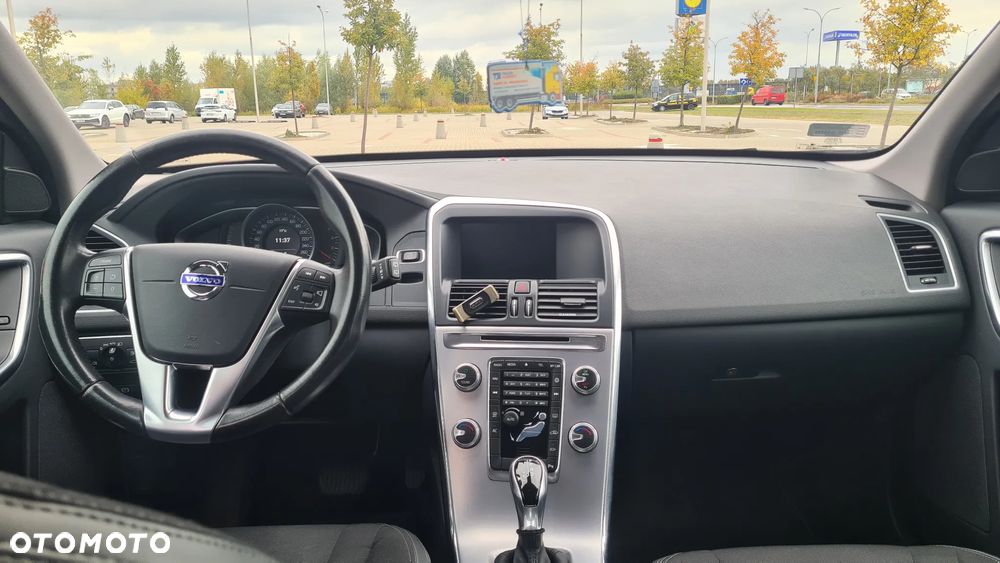 Volvo XC 60 D3 Drive-E Momentum - 7