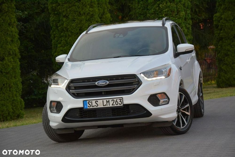 Ford Kuga 1.5 EcoBoost 2x4 ST-Line - 2