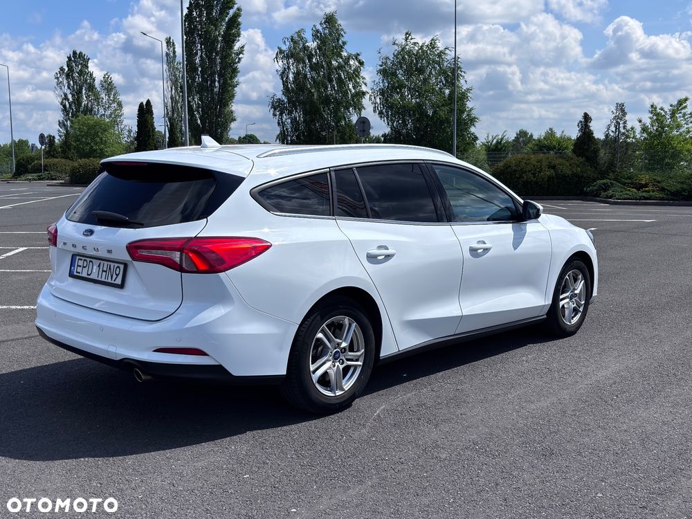 Ford Focus 1.0 EcoBoost Start-Stopp-System COOL&CONNECT DESIGN - 6
