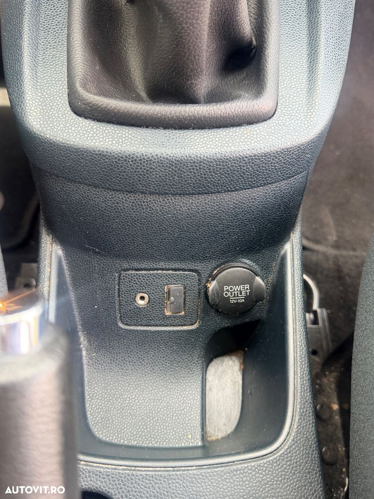Ford Fiesta - 10