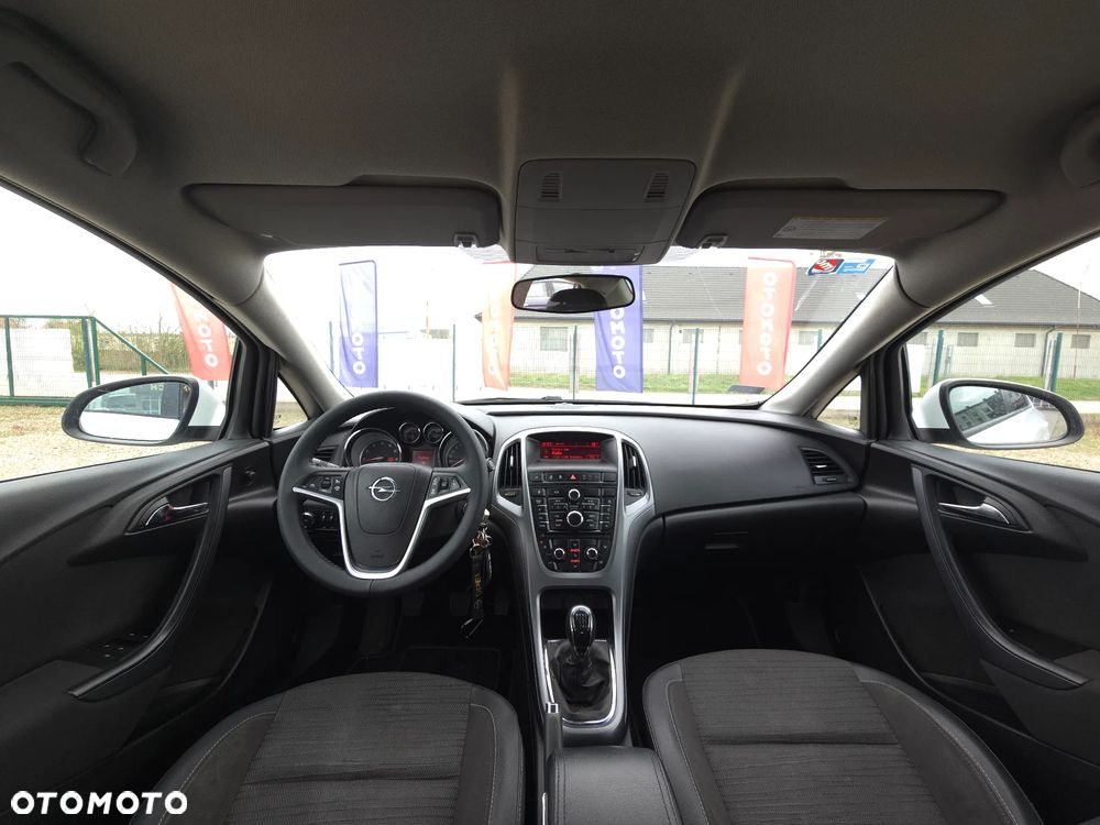 Opel Astra 1.4 T Business EU6 - 31