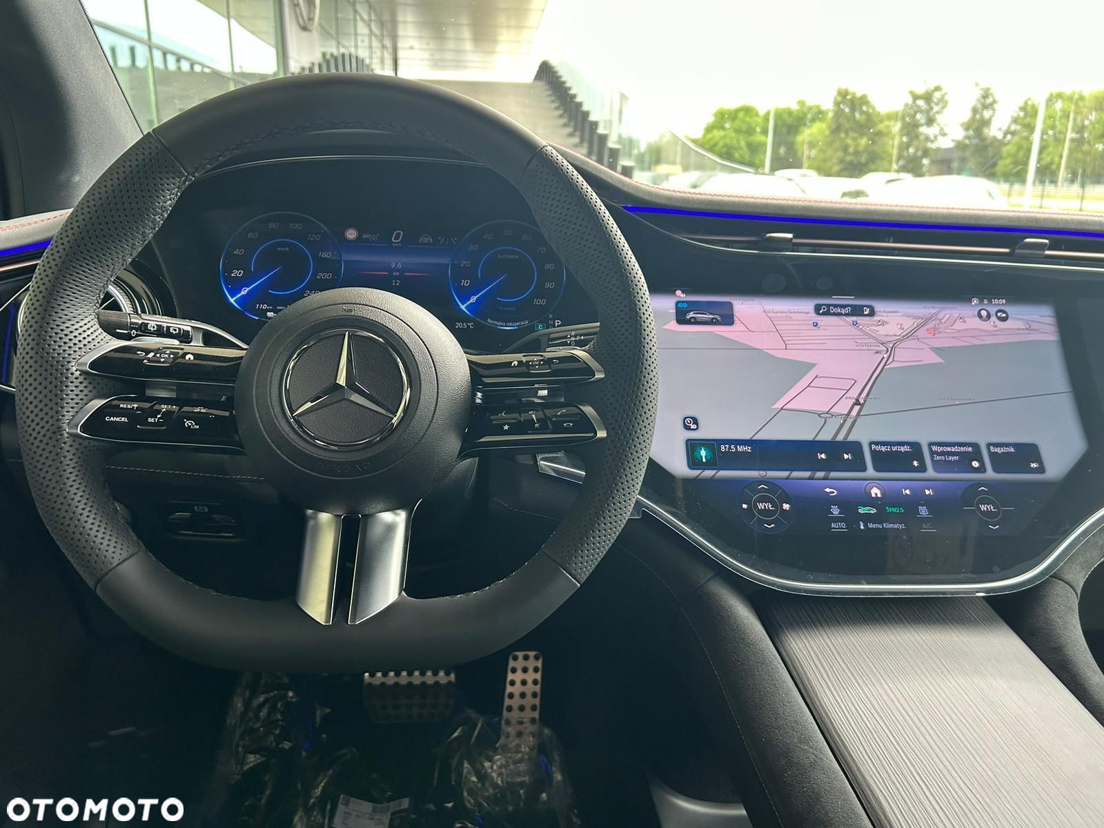 Mercedes-Benz EQE - 7