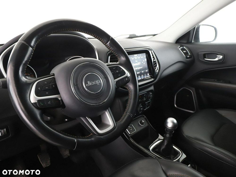 Jeep Compass - 14