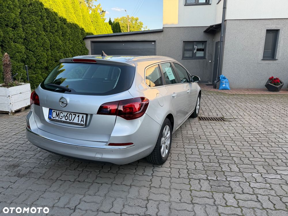 Opel Astra 1.4 T Cosmo - 13