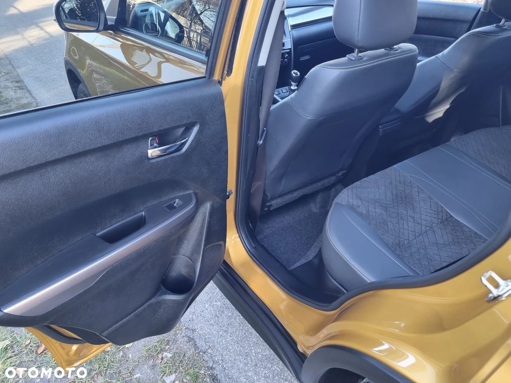 Suzuki Vitara - 25