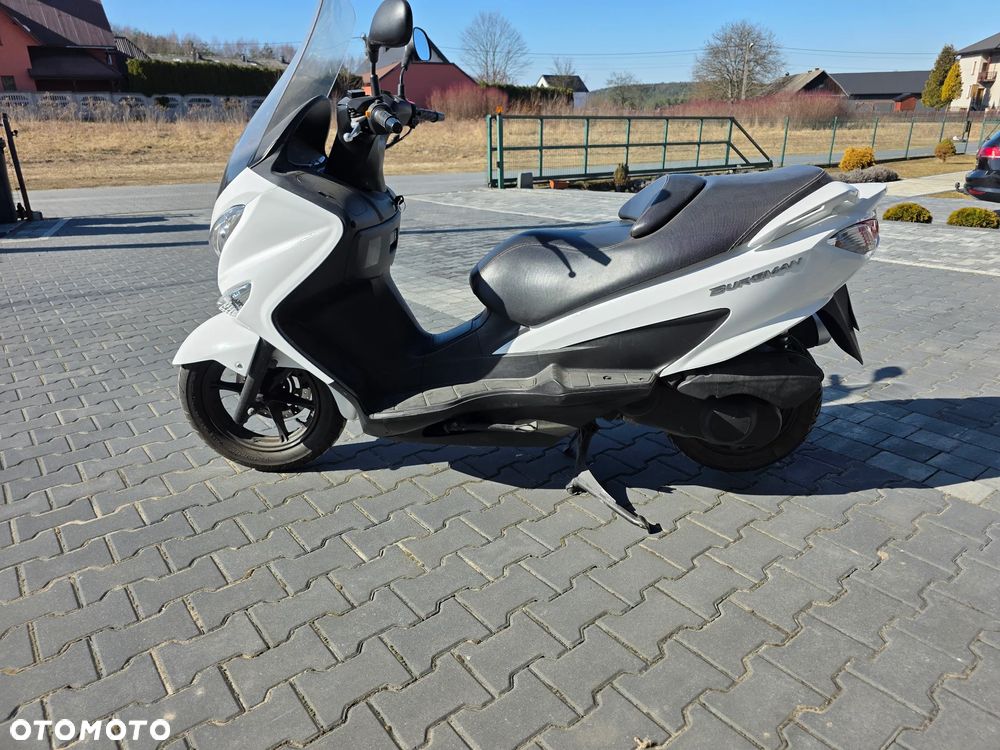 Suzuki Burgman - 5