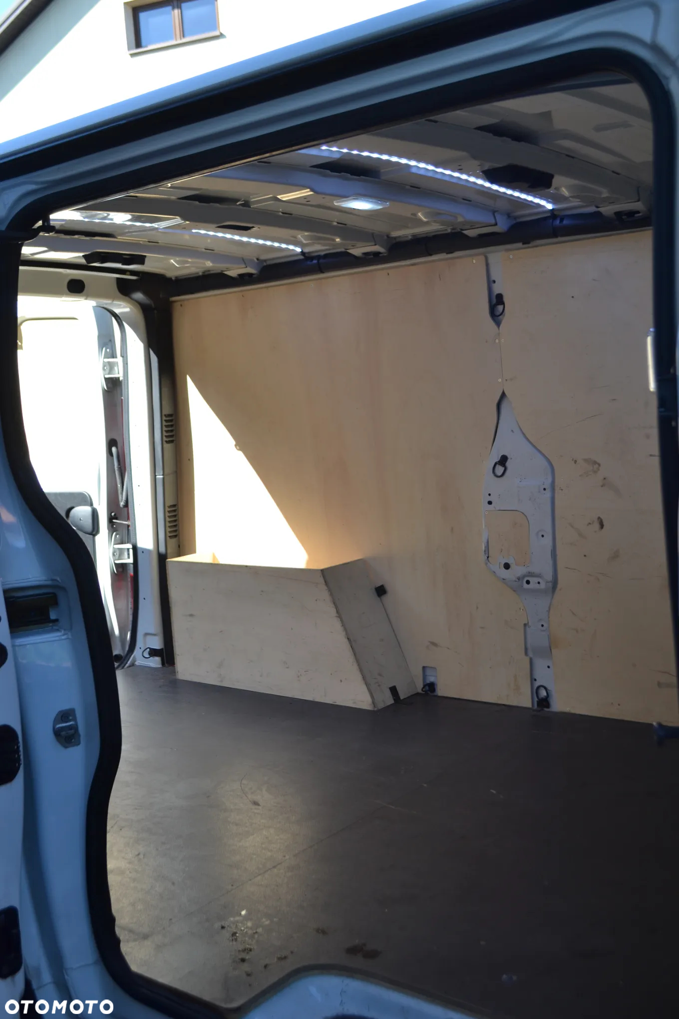 Renault Trafic 2.0 dCi L2H1 HD Extra (bryg.) - 22