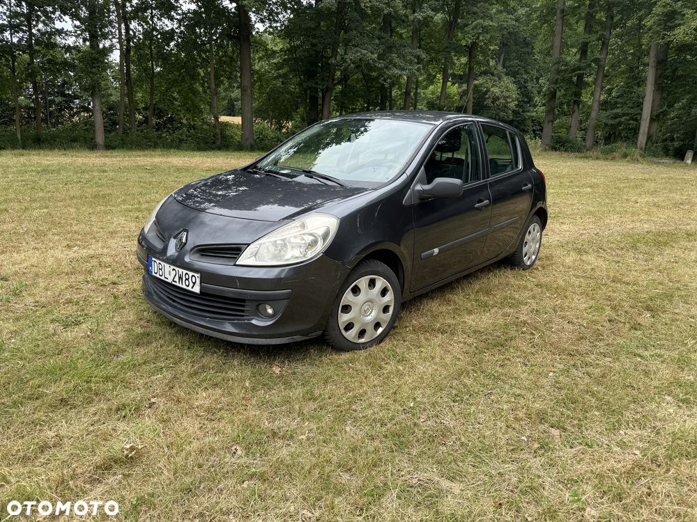 Renault Clio - 7
