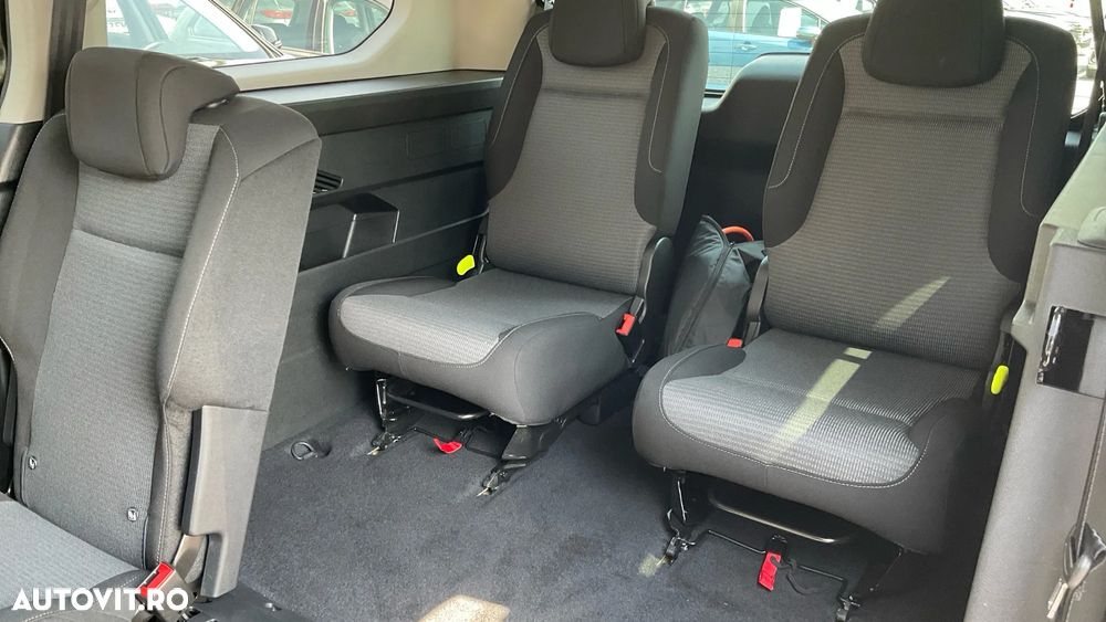 Toyota Proace 136 CP 50 kWh L2 6+1 Family+ - 21