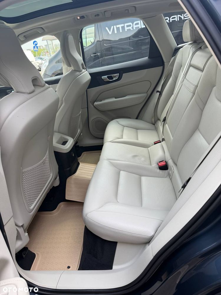 Volvo XC 60 - 4