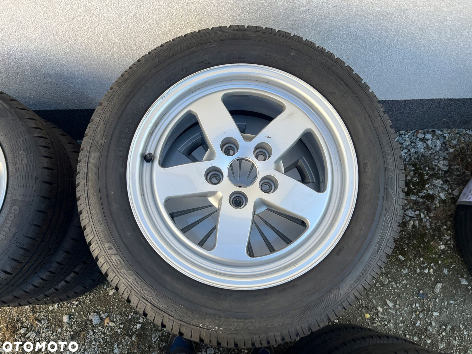 Koła Audi A4 8W0 B8 B9 205 60 16 Dunlop zima - 7