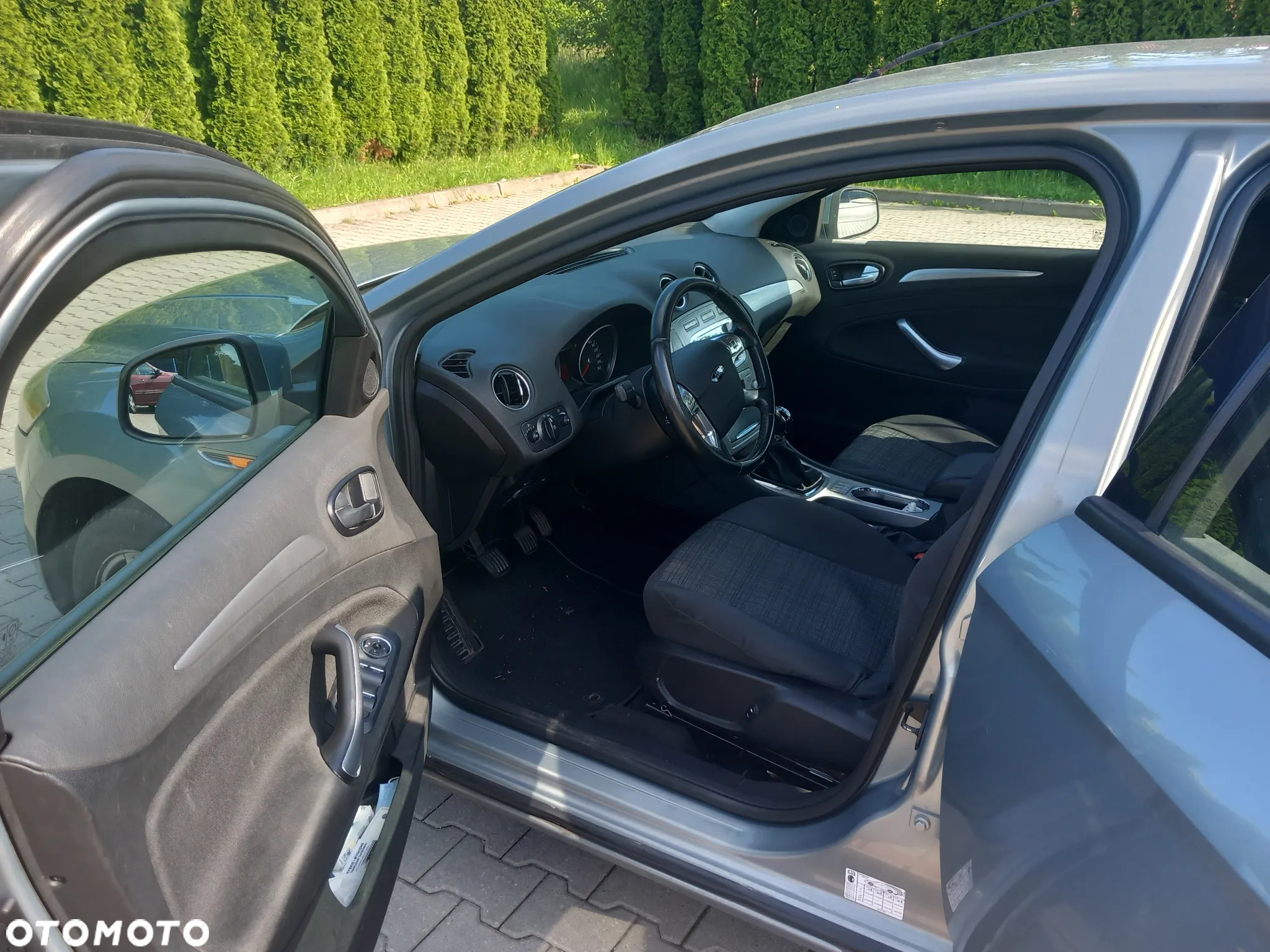 Ford Mondeo - 12