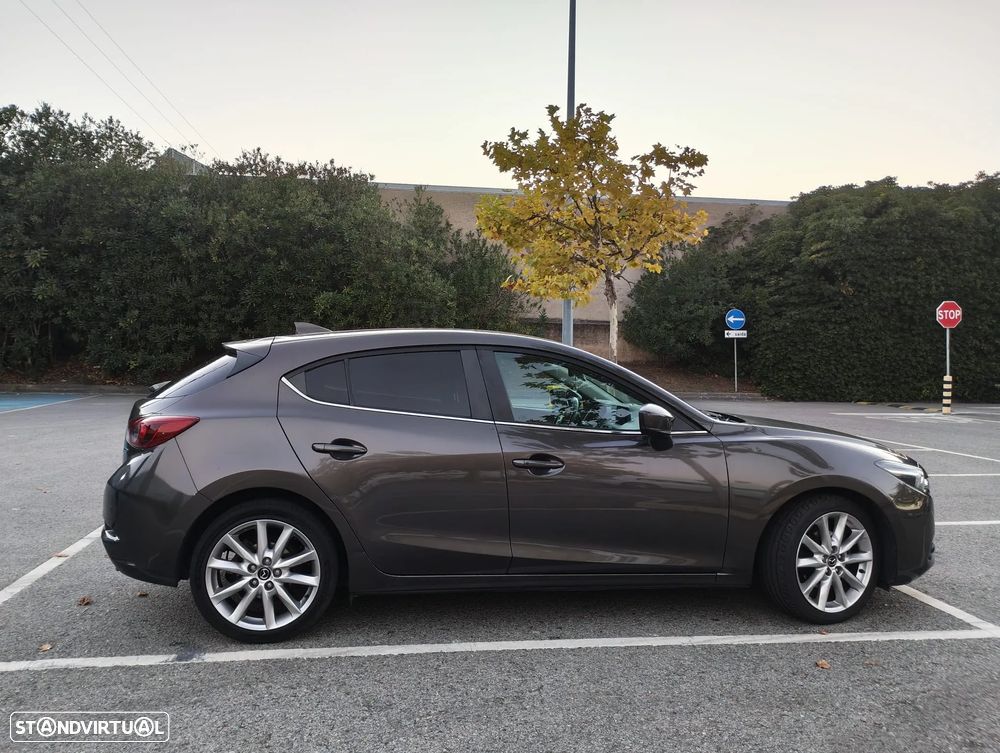 Mazda 3 Hatchback 1.5 Sky-D Evolve HS Navi - 30