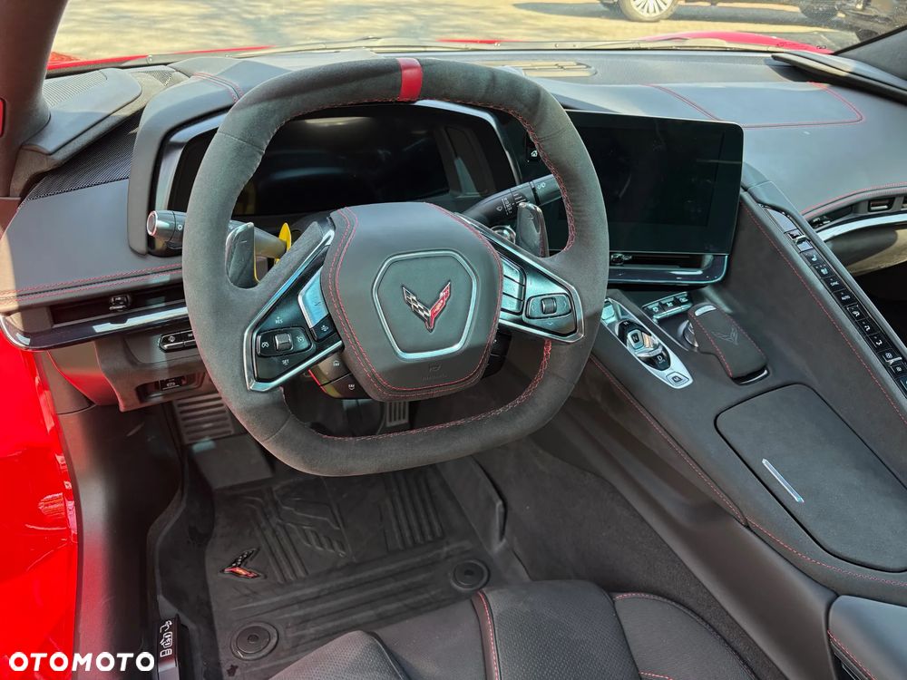 Chevrolet Corvette - 18