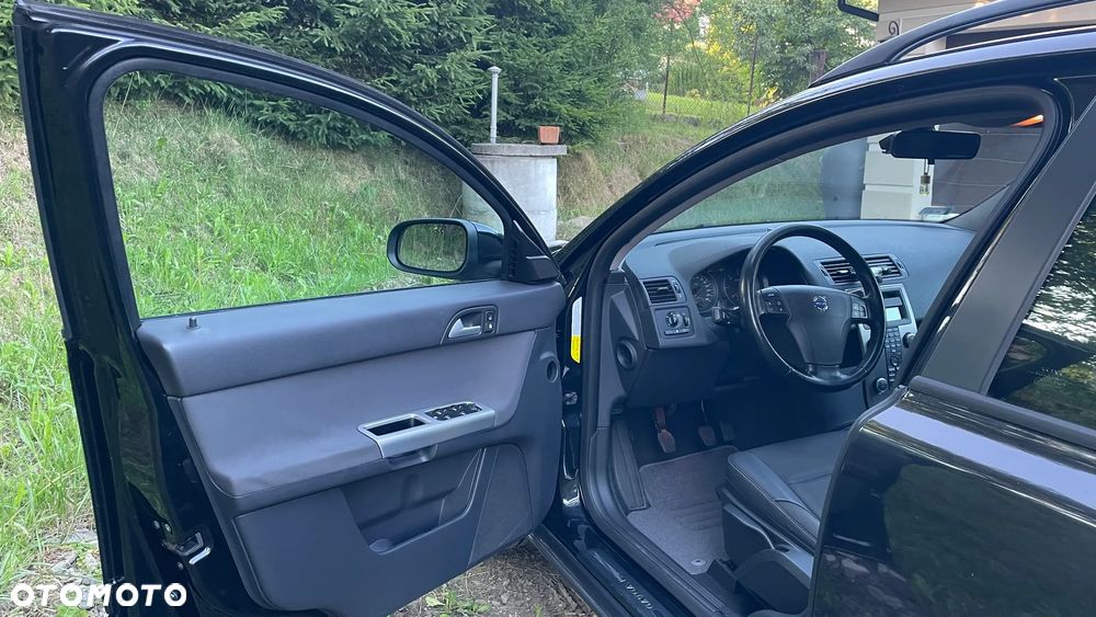 Volvo V50 - 11
