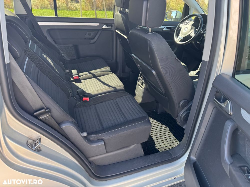 Volkswagen Touran - 18