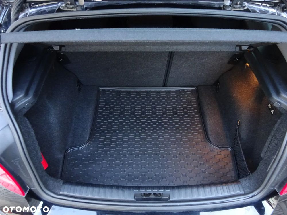 BMW Seria 1 - 18