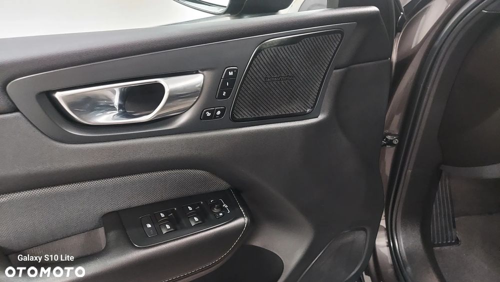 Volvo XC 60 B4 D Geartronic RDesign - 15