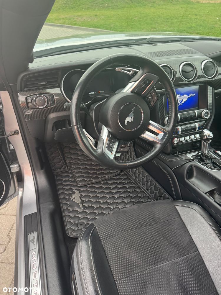Ford Mustang - 9