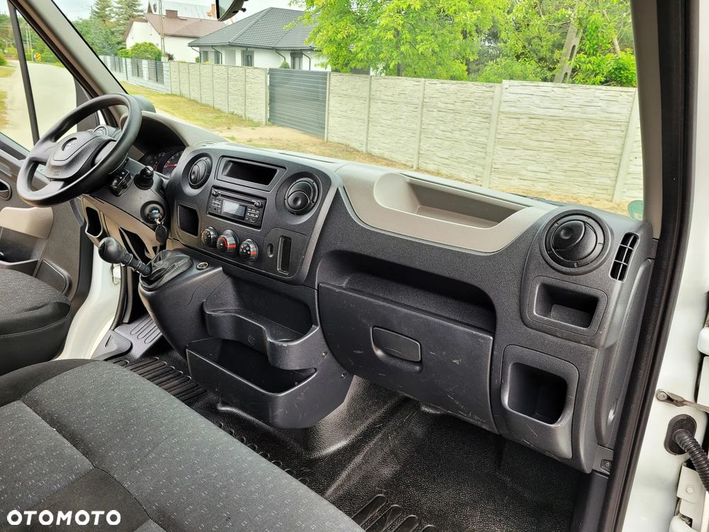 Renault Master - 32
