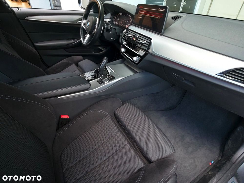 BMW Seria 5 520d xDrive MHEV M Sport sport - 14