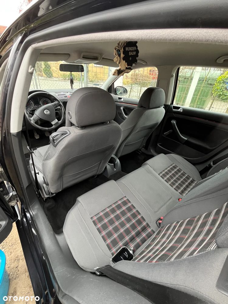 Volkswagen Golf 1.6 Q-Line - 11