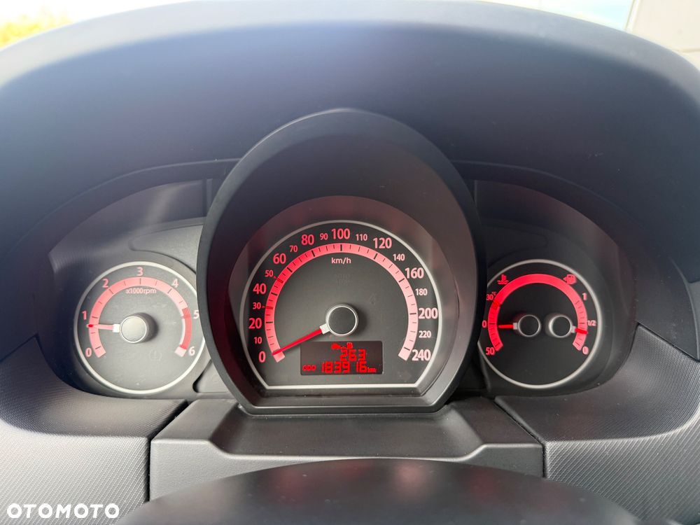 Kia Ceed ver-1-6-crdi-128-dream-team-edition - 31