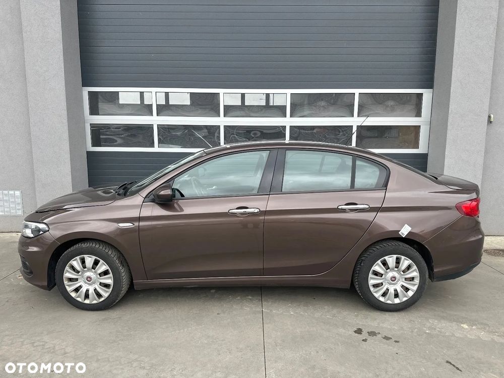 Fiat Tipo 1.6 E-Torq 16v Easy - 2