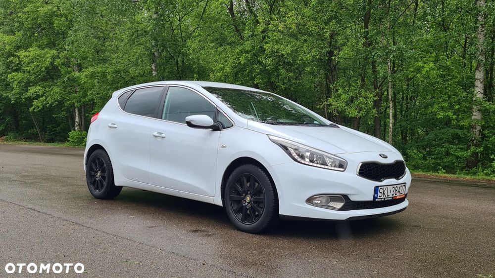 Kia Ceed 1.4 L - 8