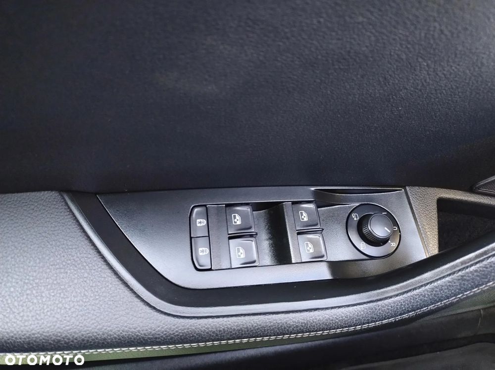 Skoda Superb 2.0 TSI Style DSG - 35